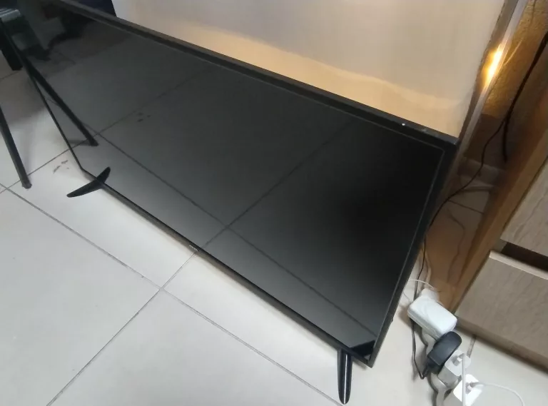 TELEWIZOR AKAI AKTV 410 TS FHD 40 CALI