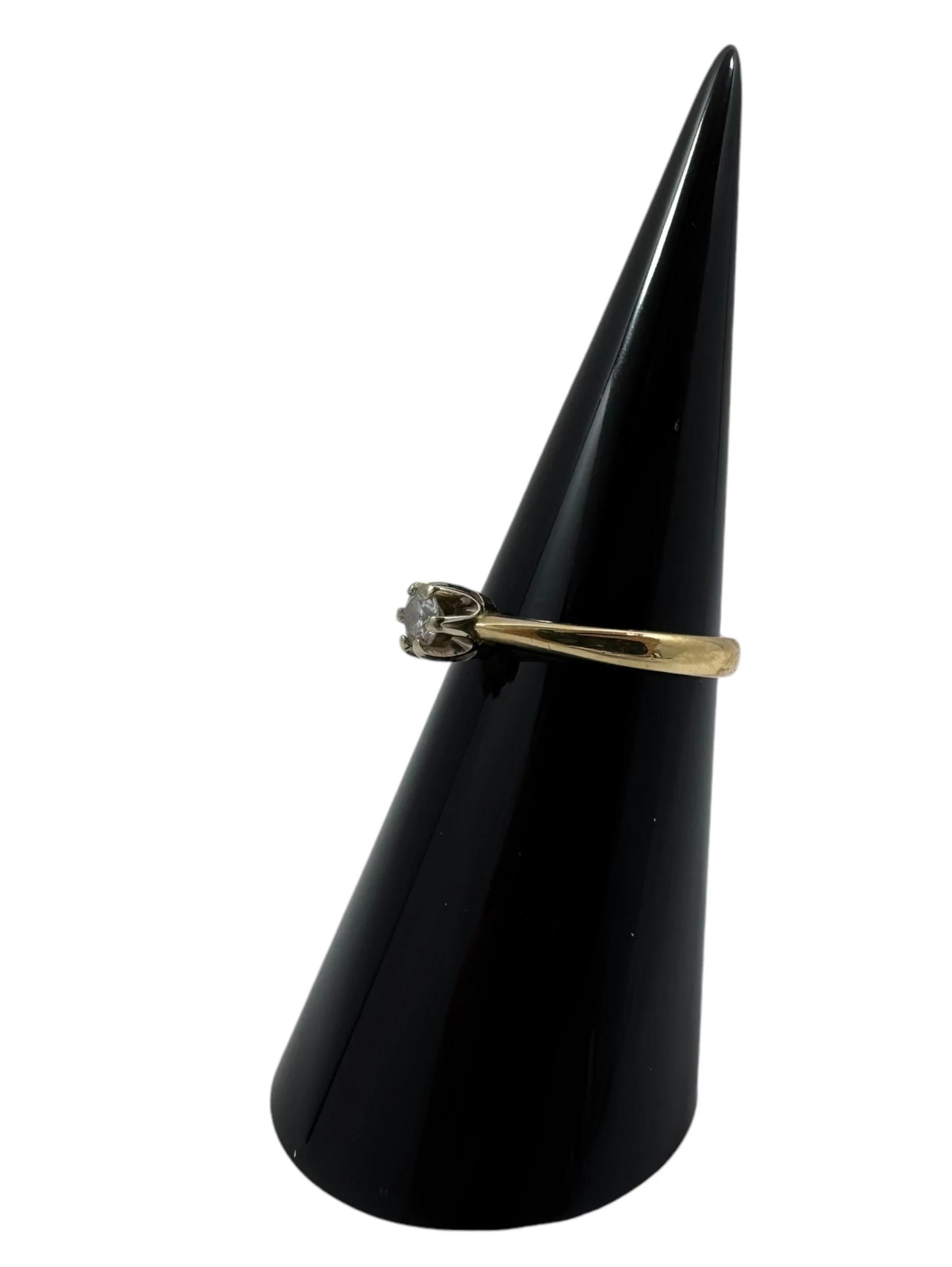 zloty-pierscionek-z-diamentem-585-194g-r-9-material-15835-2