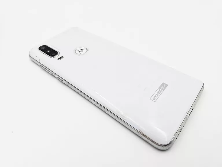 TELEFON MOTOROLA ONE ACTION 4/128, KOMPLET (OPIS)