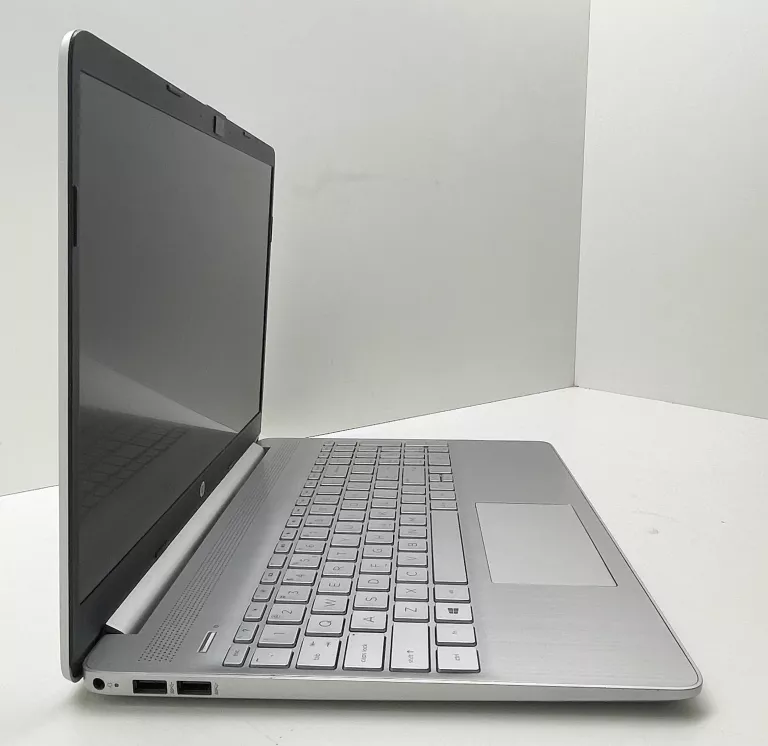 LAPTOP HP 15S-EQ0017NW 15,6" AMD RYZEN 5 8GB / 512GB