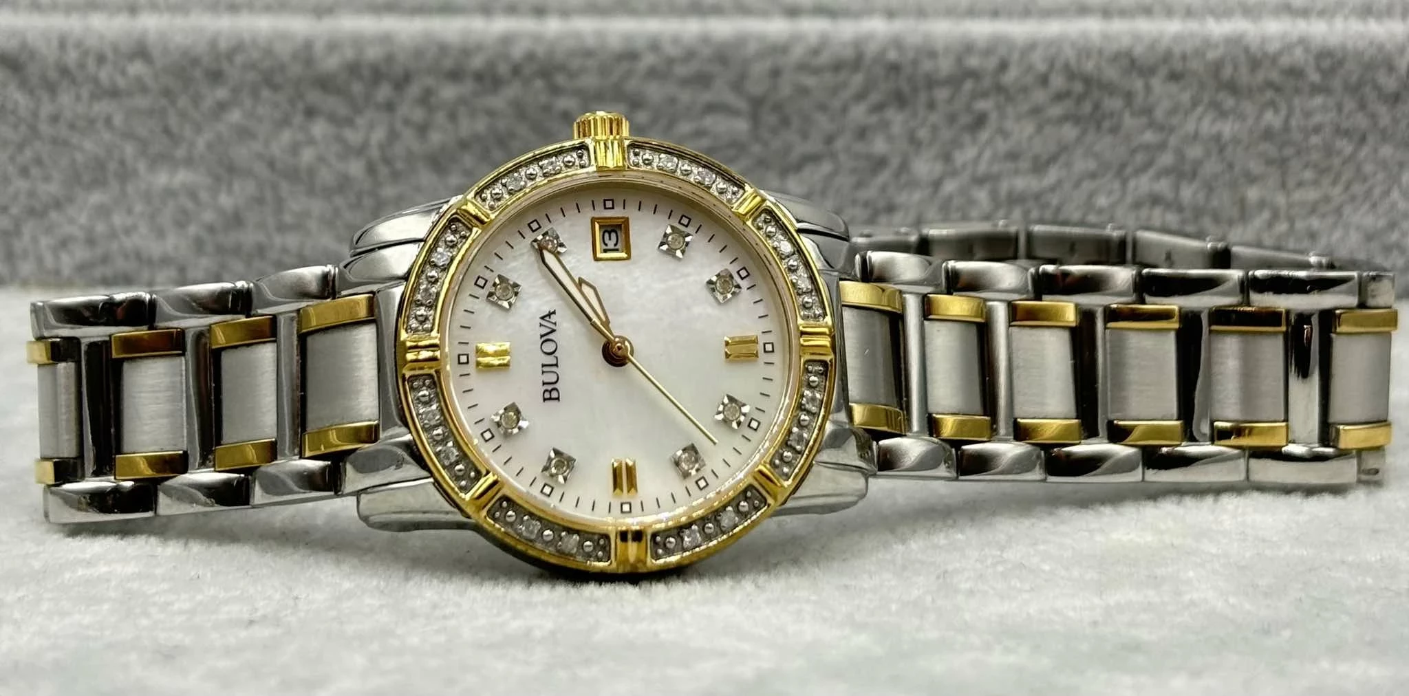 zegarek-bulova-diamond-98w107-stan-11323-2