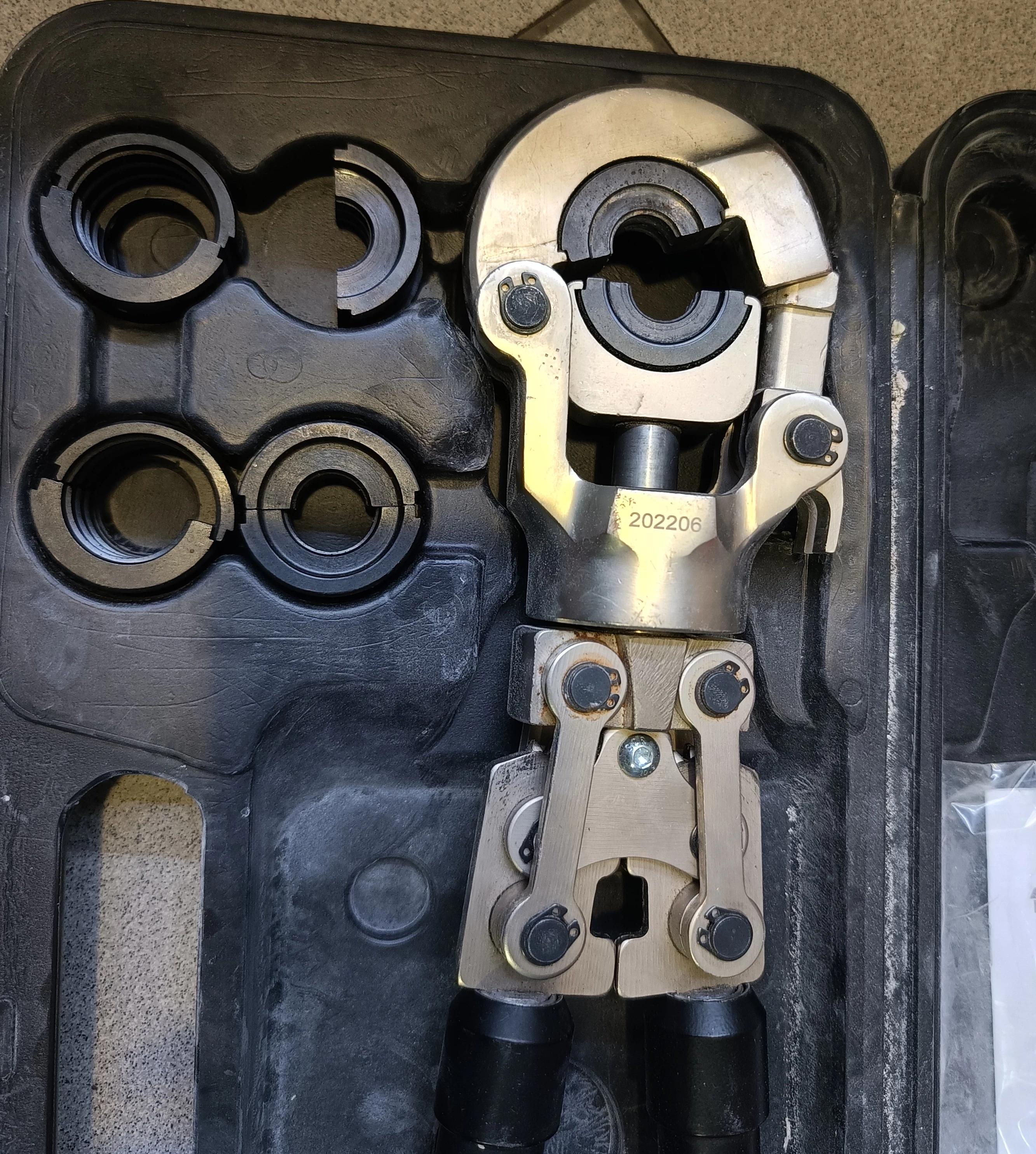 zaciskarka-pex-magnusson-16-32mm-walizka-stan-11323-2