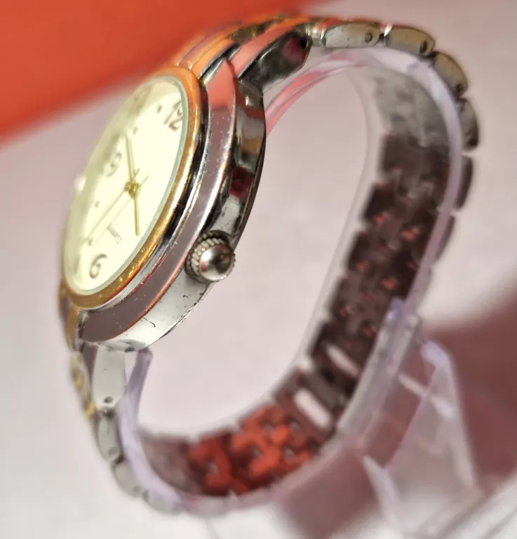 ZEGAREK QUARTZ ZŁOTY