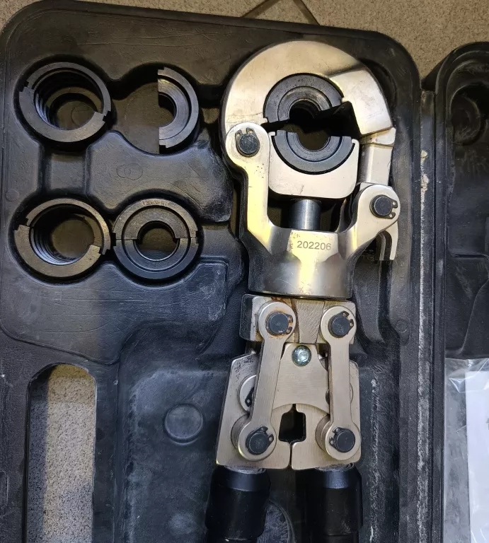 zaciskarka-pex-magnusson-16-32mm-walizka-stan-11323-2