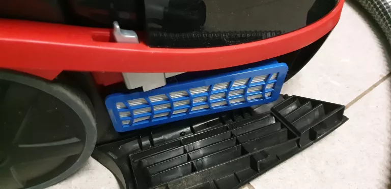 ODKURZACZ PIORĄCY BOSCH AQUAWASH&CLEAN BWD421PET 2100W NA MOKRO I SUCHO