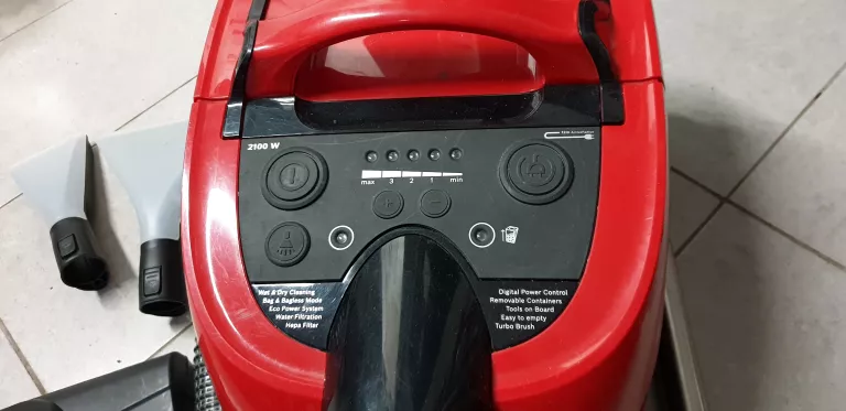 ODKURZACZ PIORĄCY BOSCH AQUAWASH&CLEAN BWD421PET 2100W NA MOKRO I SUCHO