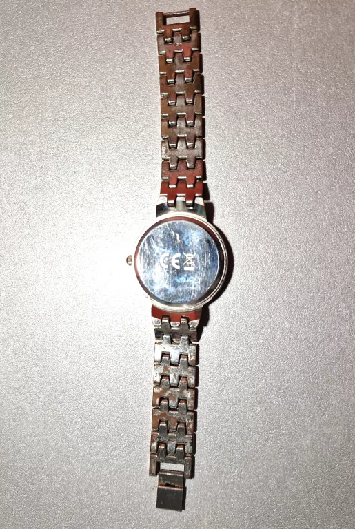 ZEGAREK QUARTZ ZŁOTY