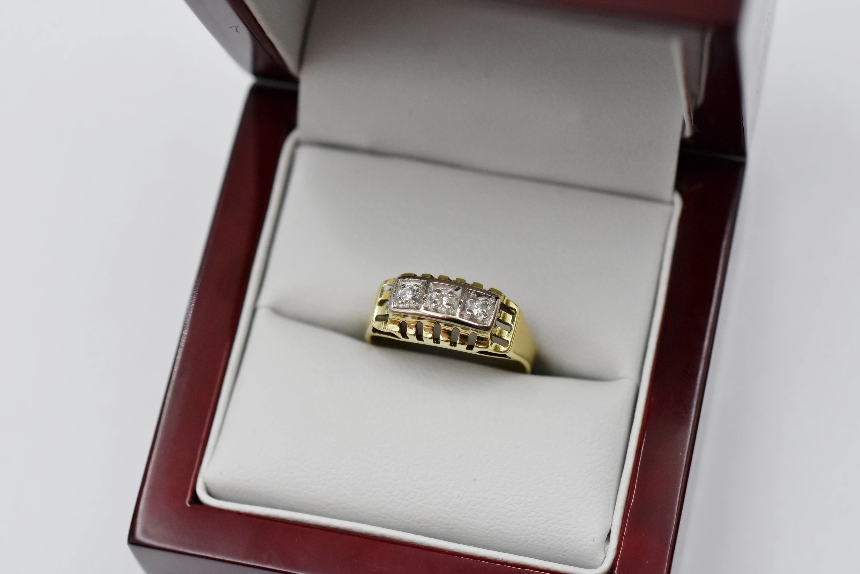 zloty-pierscionek-brylant-585337gr15-marka-226434-1704211