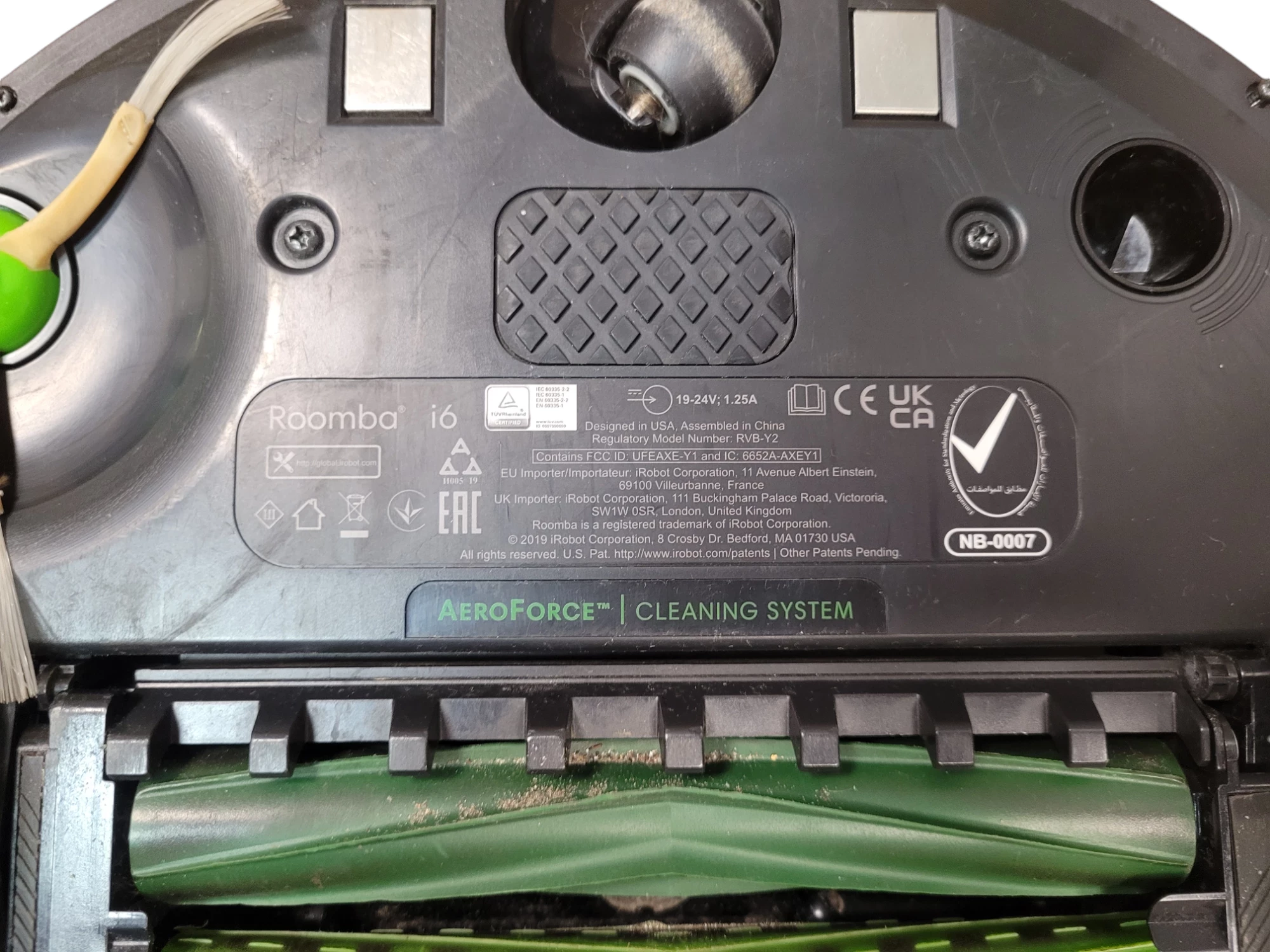 robot-sprzatajacy-irobot-roomba-i6-bezowo-czarny-stan-11323-2