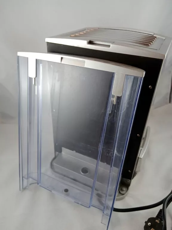 ekspres-cisnieniowy-ariete-minuetto-professional-13341-wbudowany-mlynek-596-2