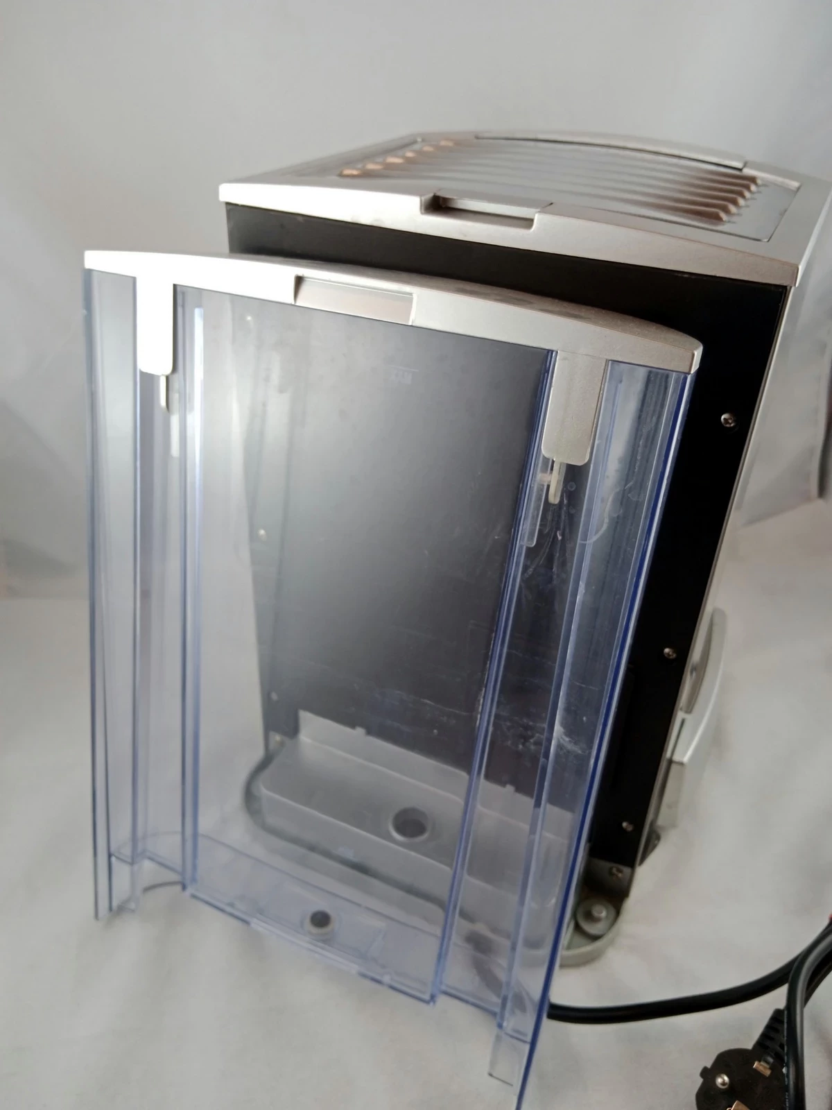 ekspres-cisnieniowy-ariete-minuetto-professional-13341-wbudowany-mlynek-596-2