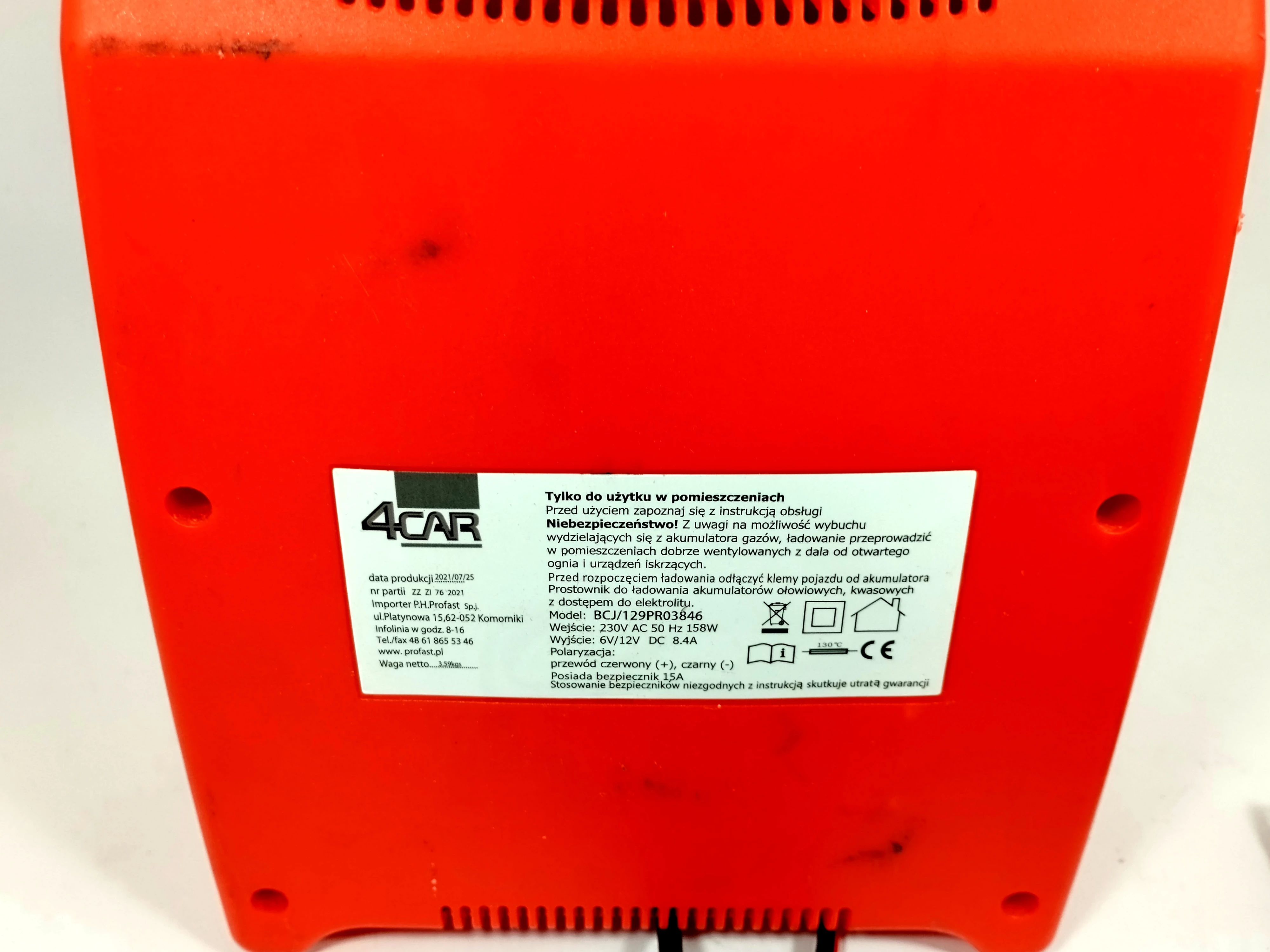 prostownik-4car-612v-12a-natezenie-maksymalne-1200