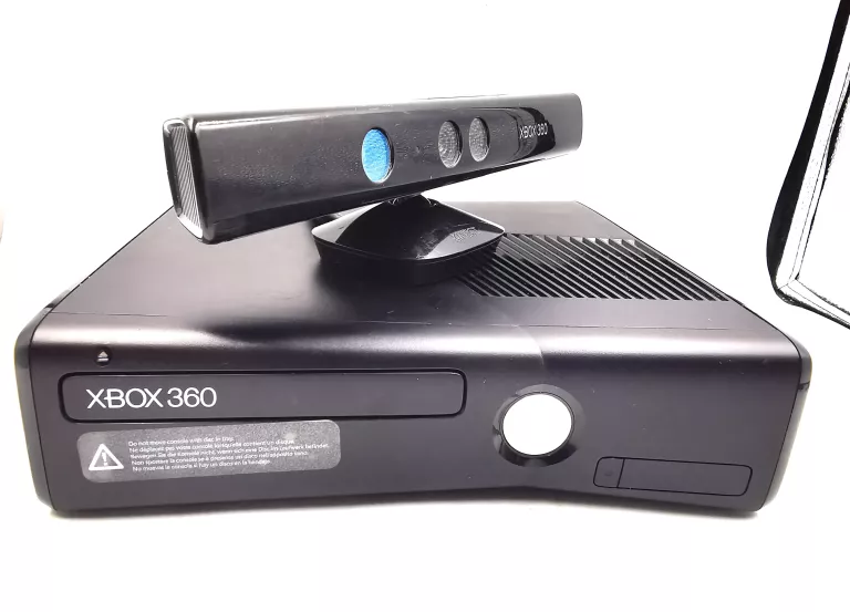 KONSOLA XBOX 360 MODEL: 1439/ KINECT/ 2 GRY