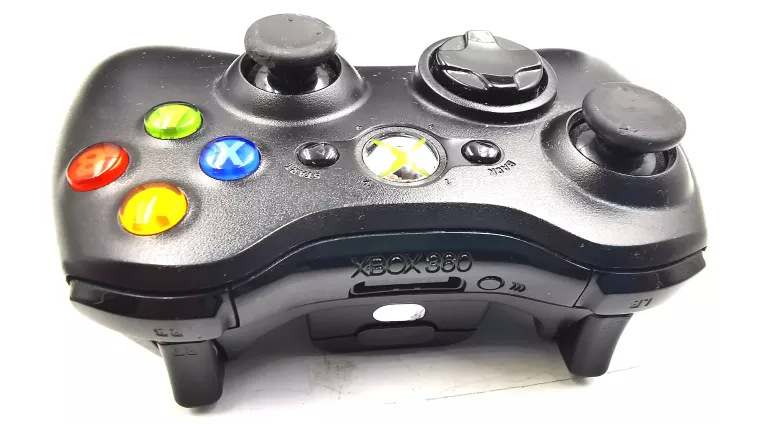 KONSOLA XBOX 360 MODEL: 1439/ KINECT/ 2 GRY