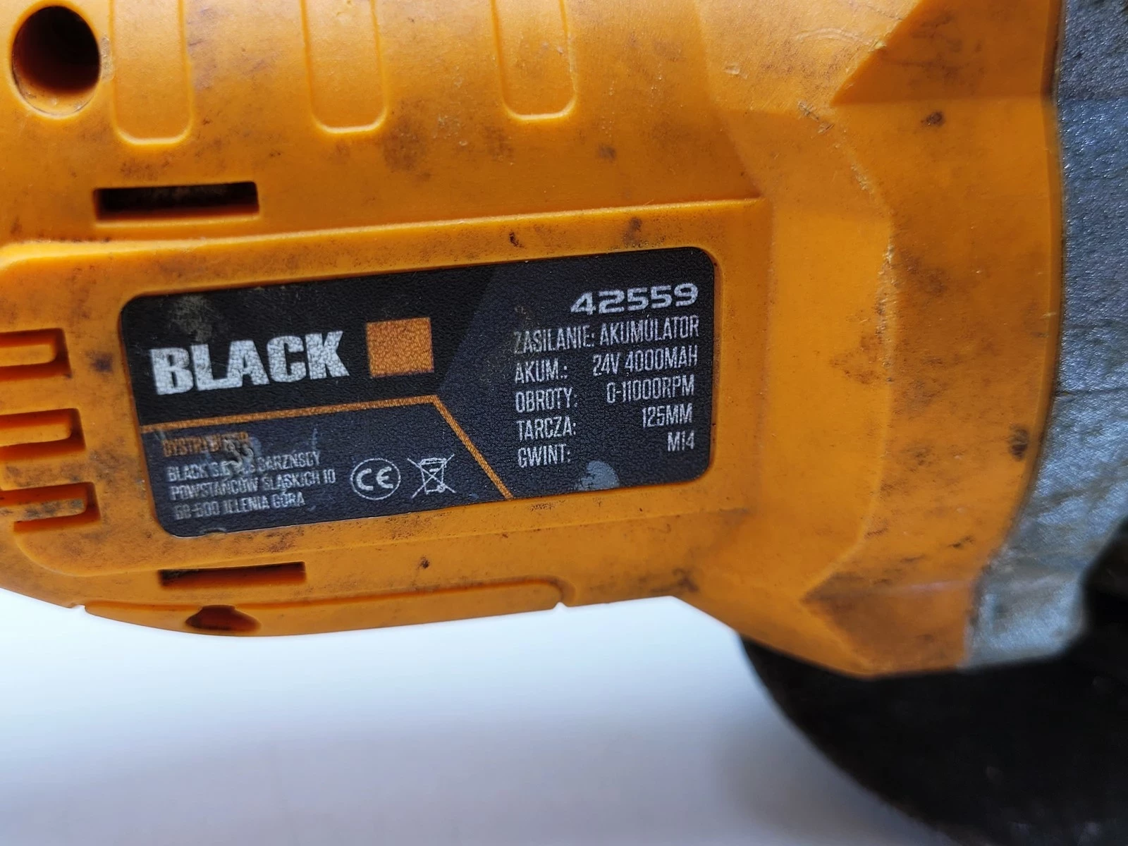 szlifierka-katowa-akumulatorowa-blacj-42559-komplet-napiecie-zasilania-2400