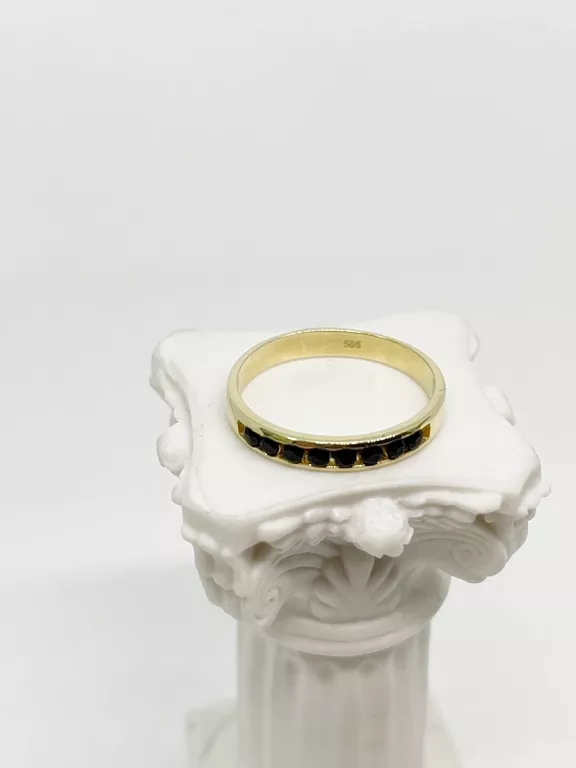 wyrob-jubilerski-uzywany-pierscionek-z-czarnymi-cyrkoniami-ean-gtin-5905868206883