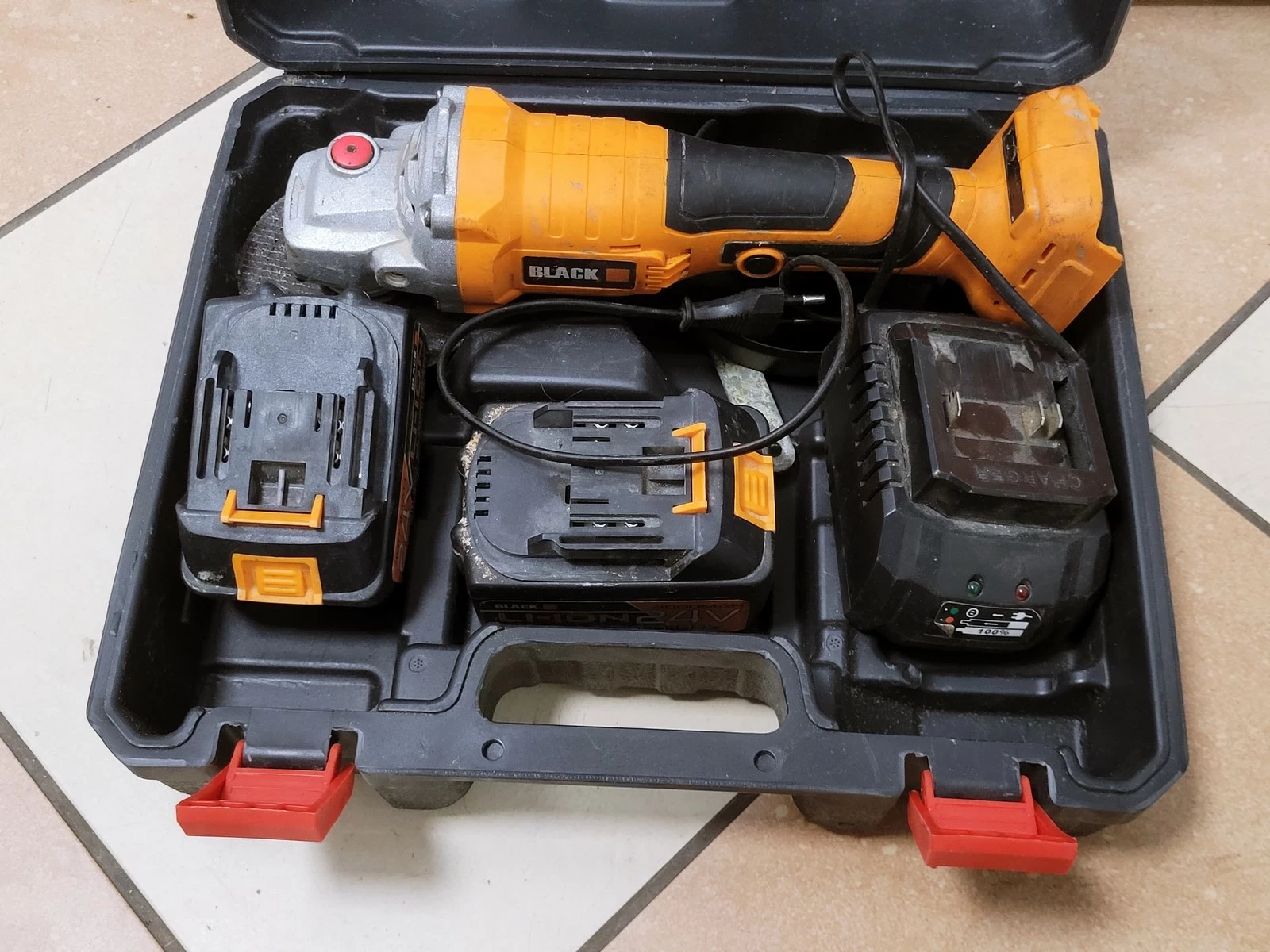 szlifierka-katowa-akumulatorowa-blacj-42559-komplet-rodzaj-zasilania-128529-1