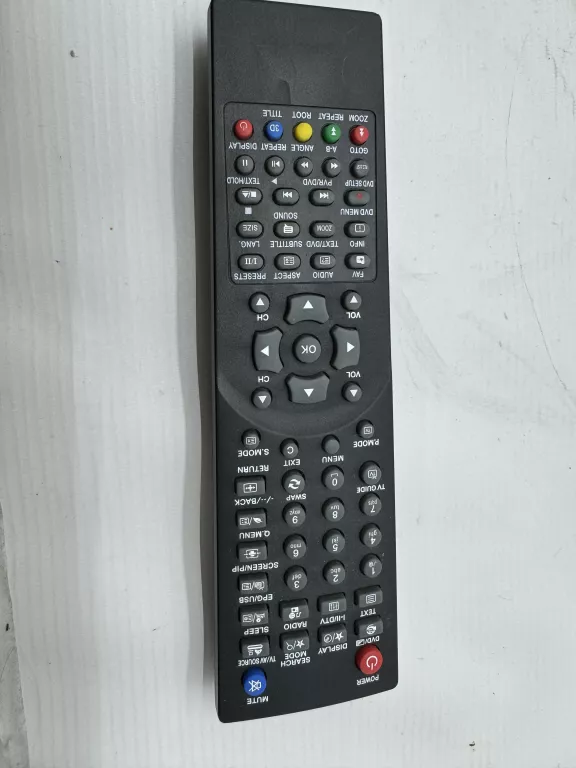 TELEWIZOR 19 CALI TECHNIKA 19-943 +PILOT