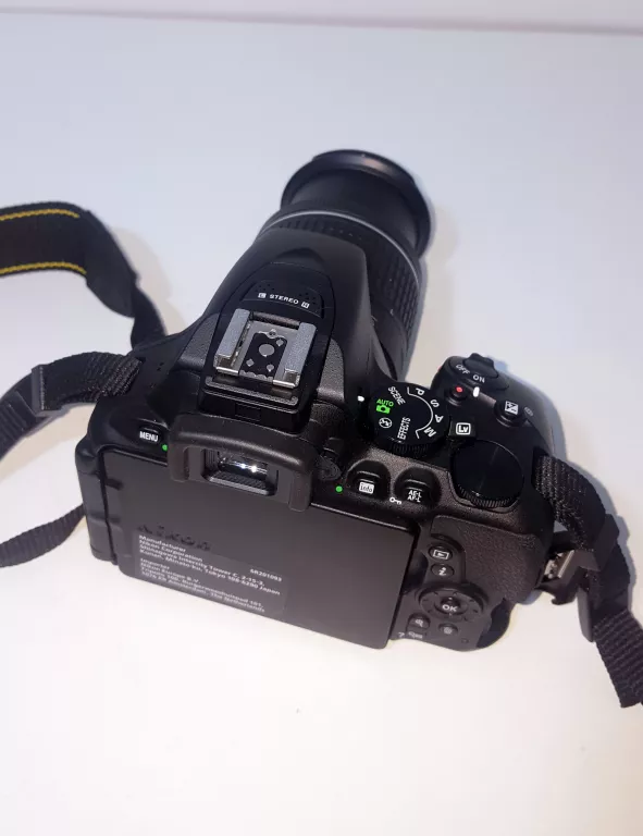 NIKON D5600 + OBIEKTYW 18-55MM ETUI PRZEBIEG 1728