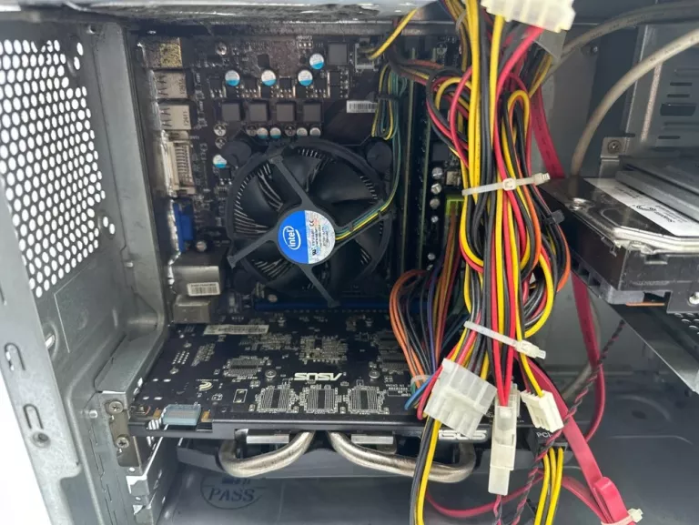 INTEL CORE I5-3470 8GB/1TB HDD / NVIDIA GEFORCE GTX 550 TI / WIN10