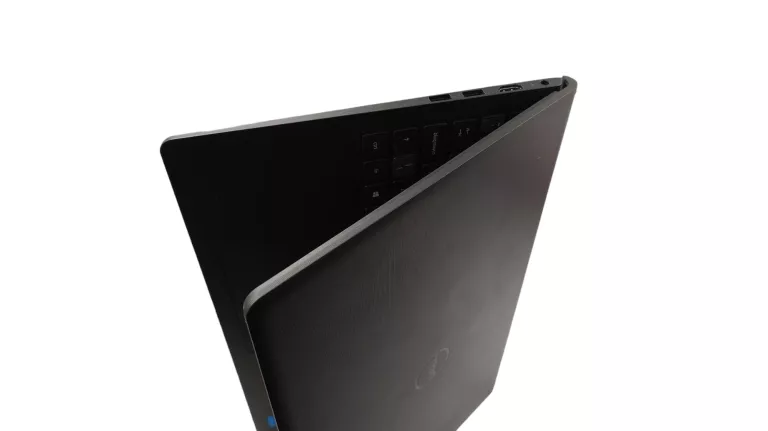 LAPTOP DELL VOSTRO 15 3510 15,6 " INTEL CORE I5 11TH 12 GB / 1TB