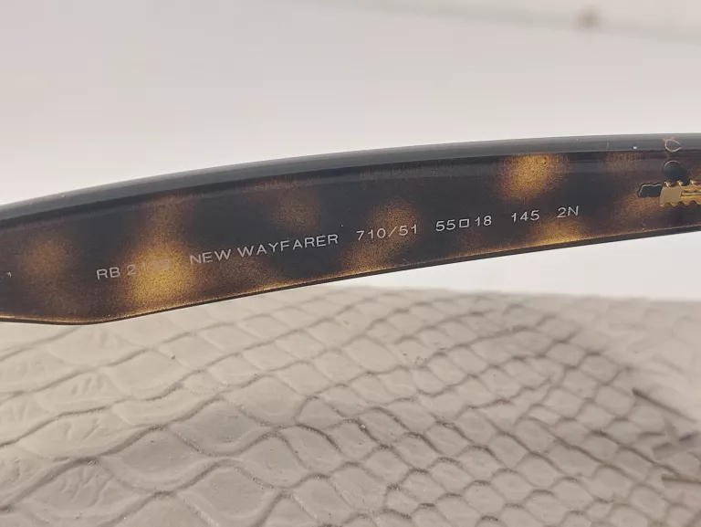 OKULARY PRZECIWSŁONECZNE RAY-BAN RB2132 NEW WAYFARER