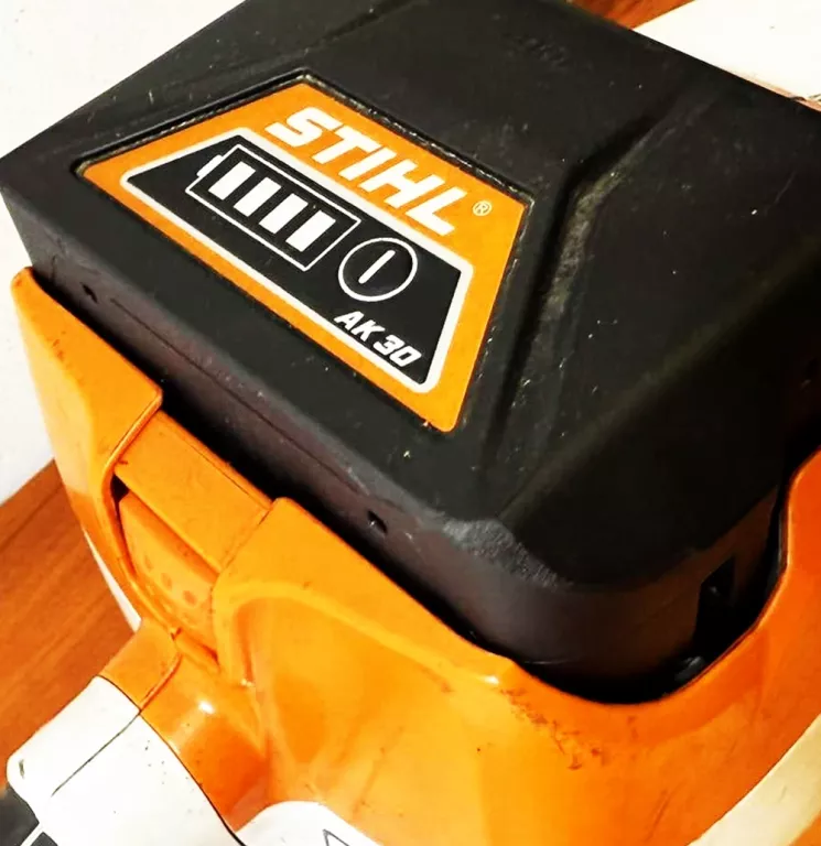 pilarka-akumulatorowa-stihl-msa-140c-komplet-dlugosc-prowadnicy-15