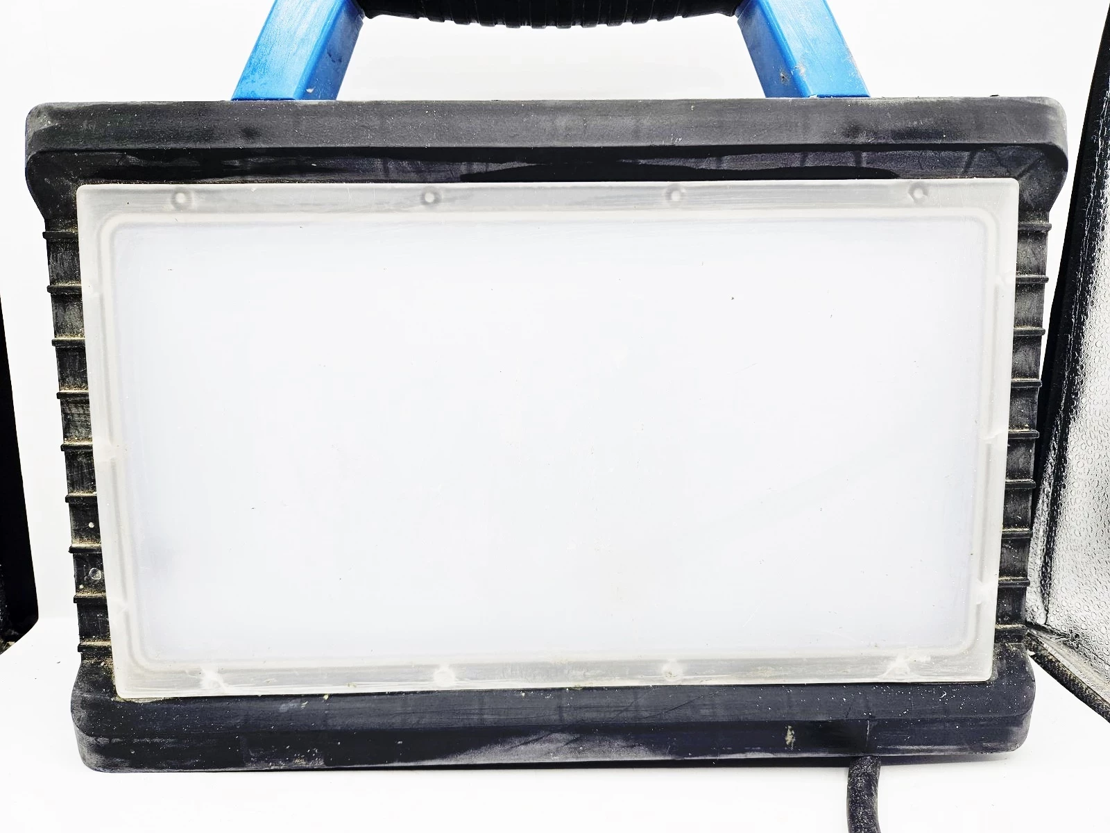 lampa-warsztatowa-novipro-at-okazja-at-sredzka-28-wroclaw