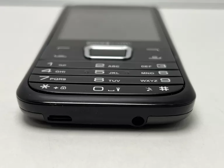 TELEFON MAXCOM MM238 3G
