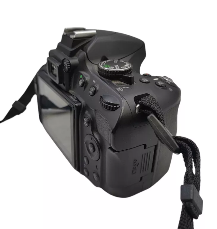 nikon-d5100-bodyladowarka2-baterii-ean-gtin-018208919796