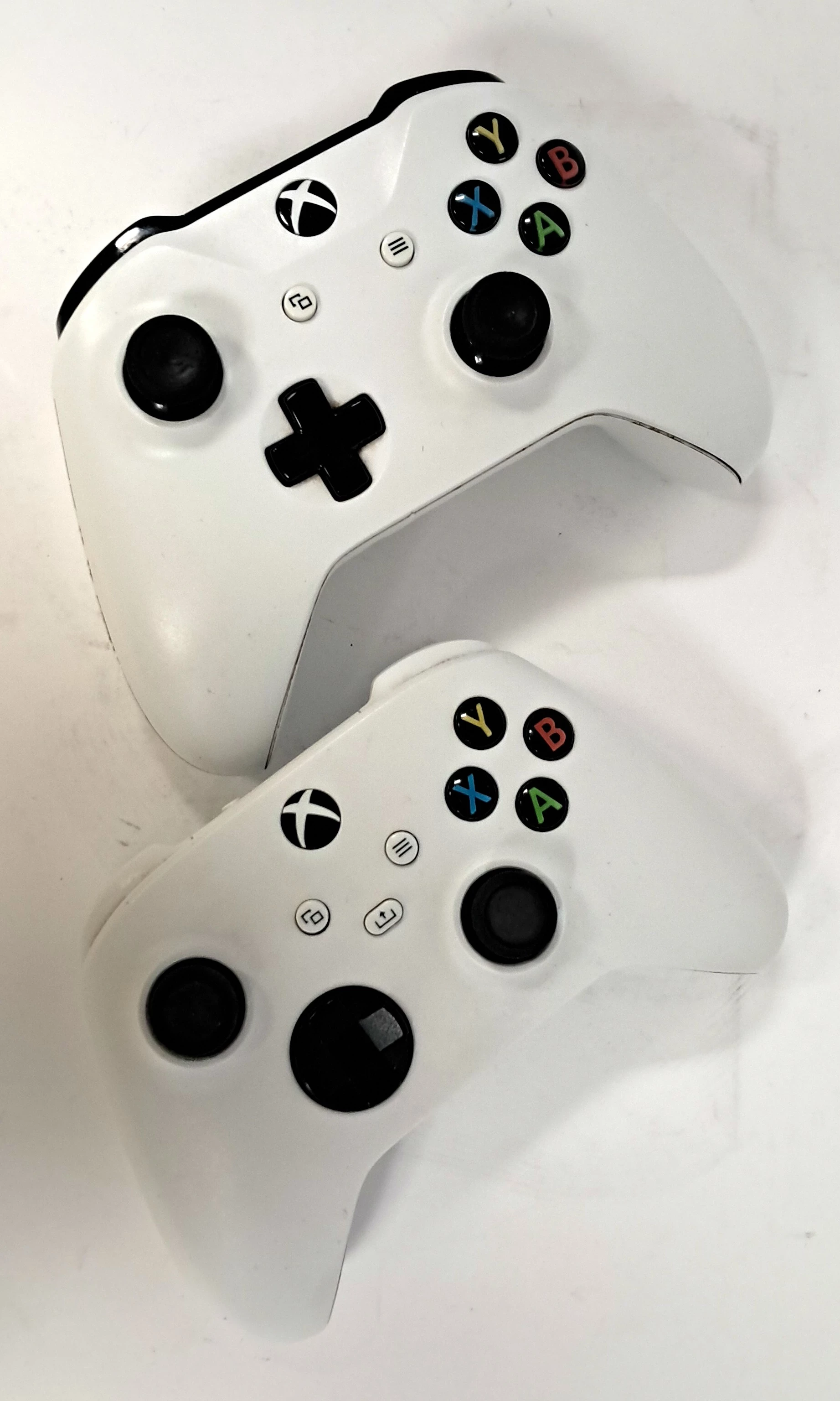xbox-one-s-2xpad-uszkodzony-kolor-206002-225582