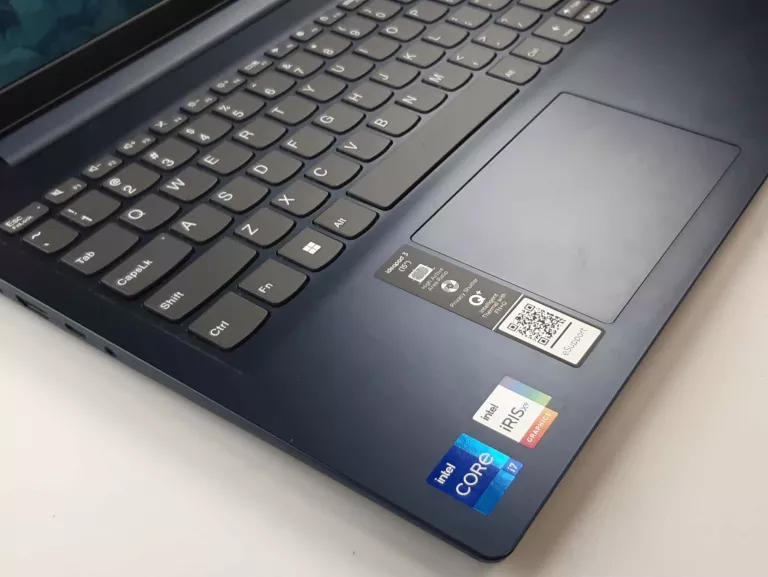 LAPTOP LENOVO IDEAPAD 3 15ITL6 I7-11GEN 8GB RAM KOMPLET