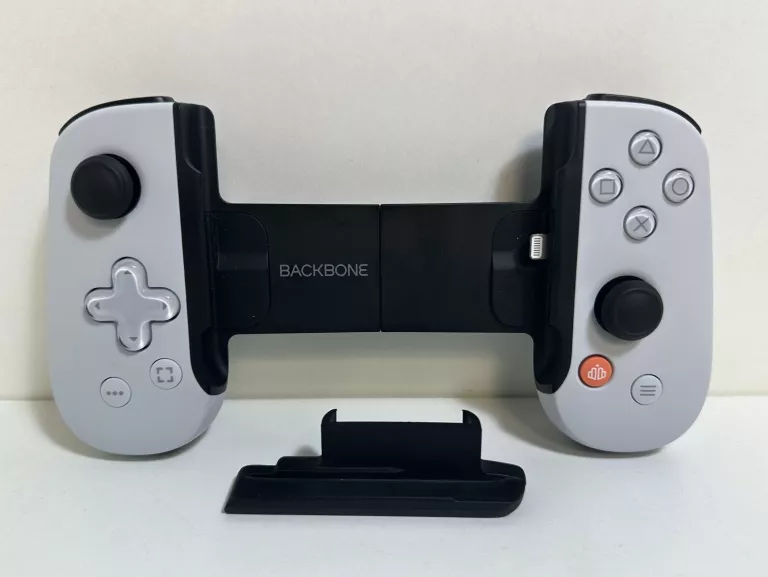 BACKBONE ONE KONTROLER GRY LIGHTNING DO IPHONE 14/13/12 PLAYSTATION EDITIO