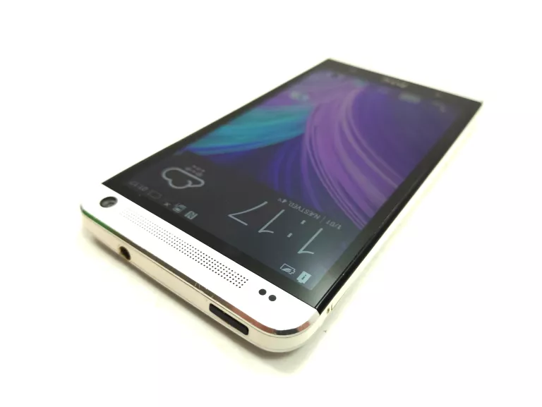 TELEFON HTC ONE M7