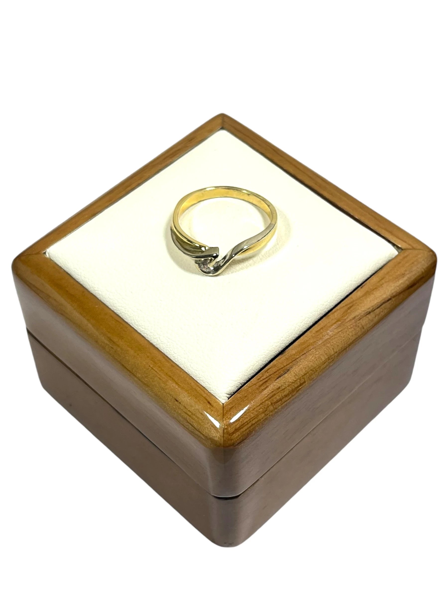 pierscionek-z-brylantem-585-213g-r11-006ct-stan-11323-2