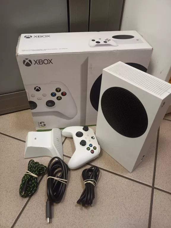 KONSOLA XBOX SERIES S 500 GB