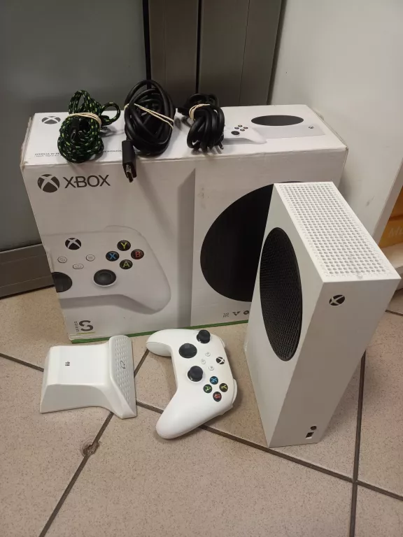 KONSOLA XBOX SERIES S 500 GB