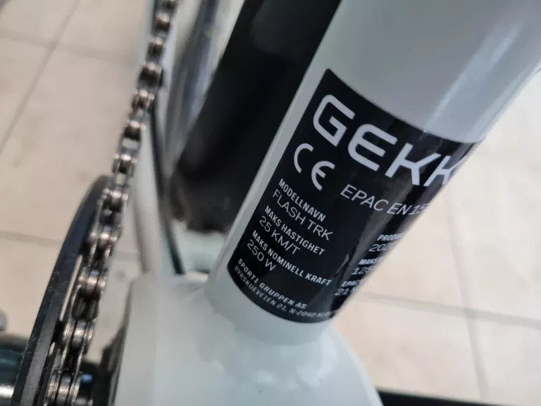 ROWER ELEKTRYCZNY GEKKO FLASH TRK (MATTE LIGHT GREY) 18"