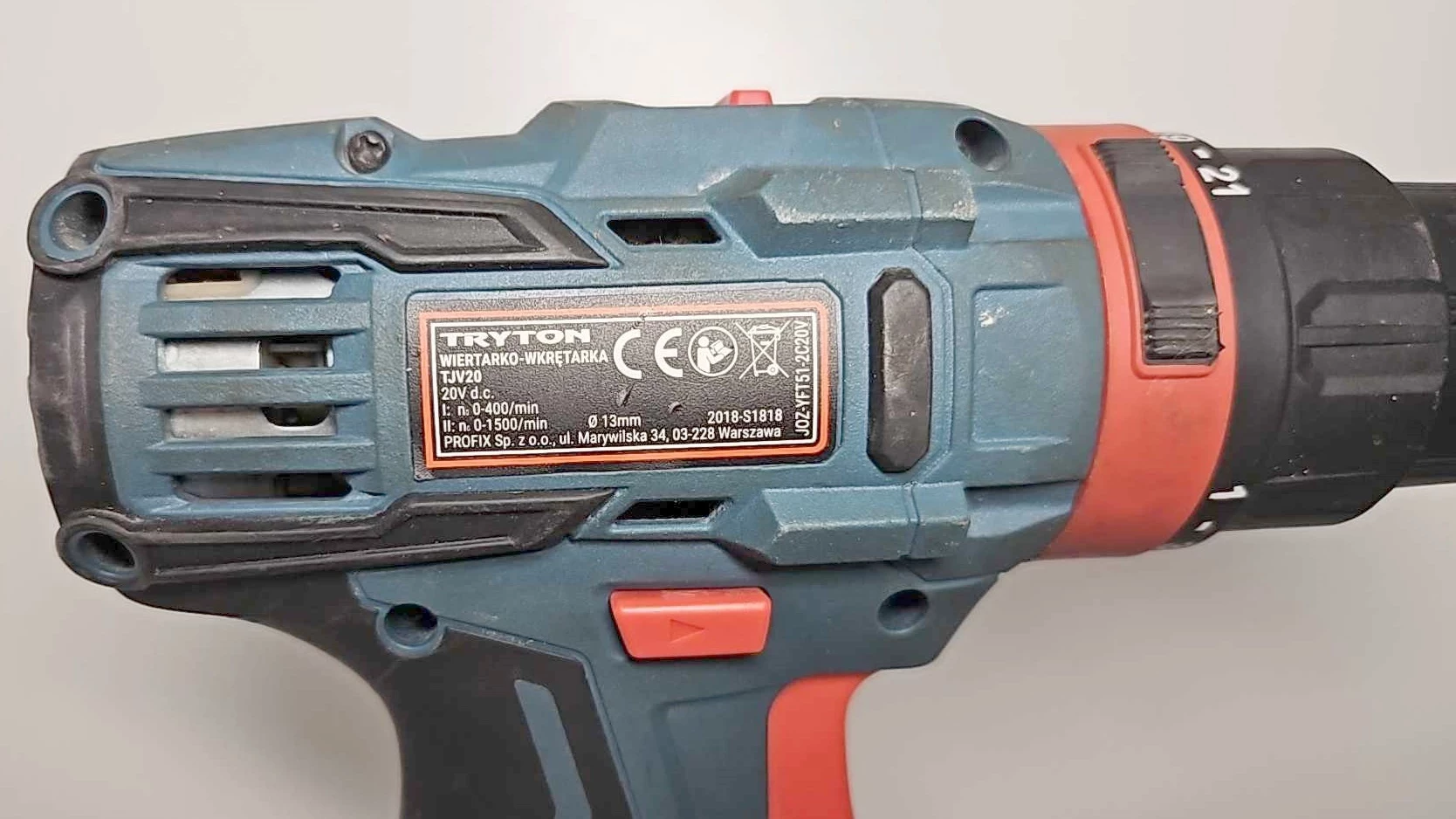 uzywana-wkretarka-trytonladowarkabateria-pojemnosc-akumulatora-200