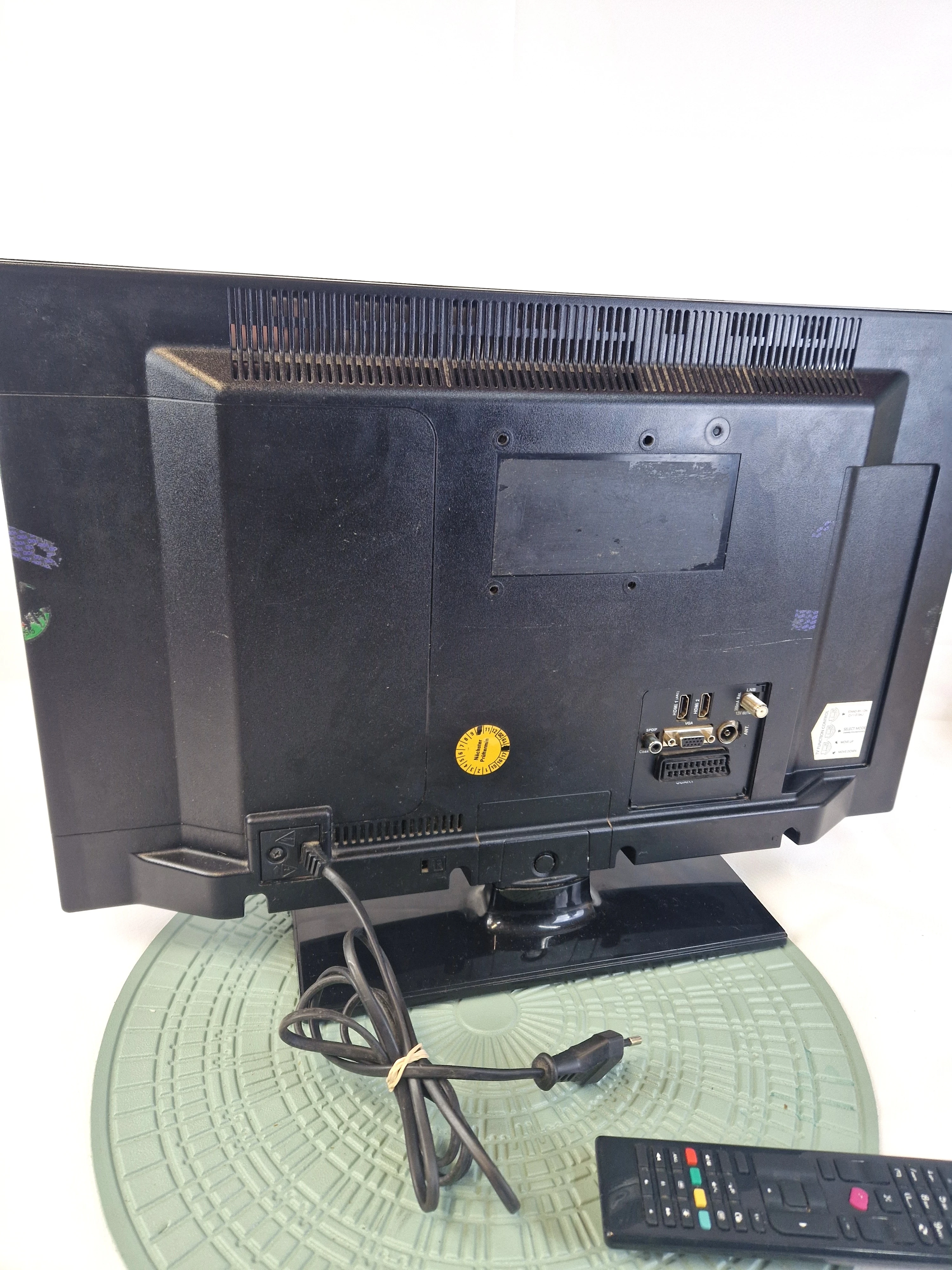 telewizor-telefunken-22-cale-zasilacz-pilot-ean-gtin-0609766340568