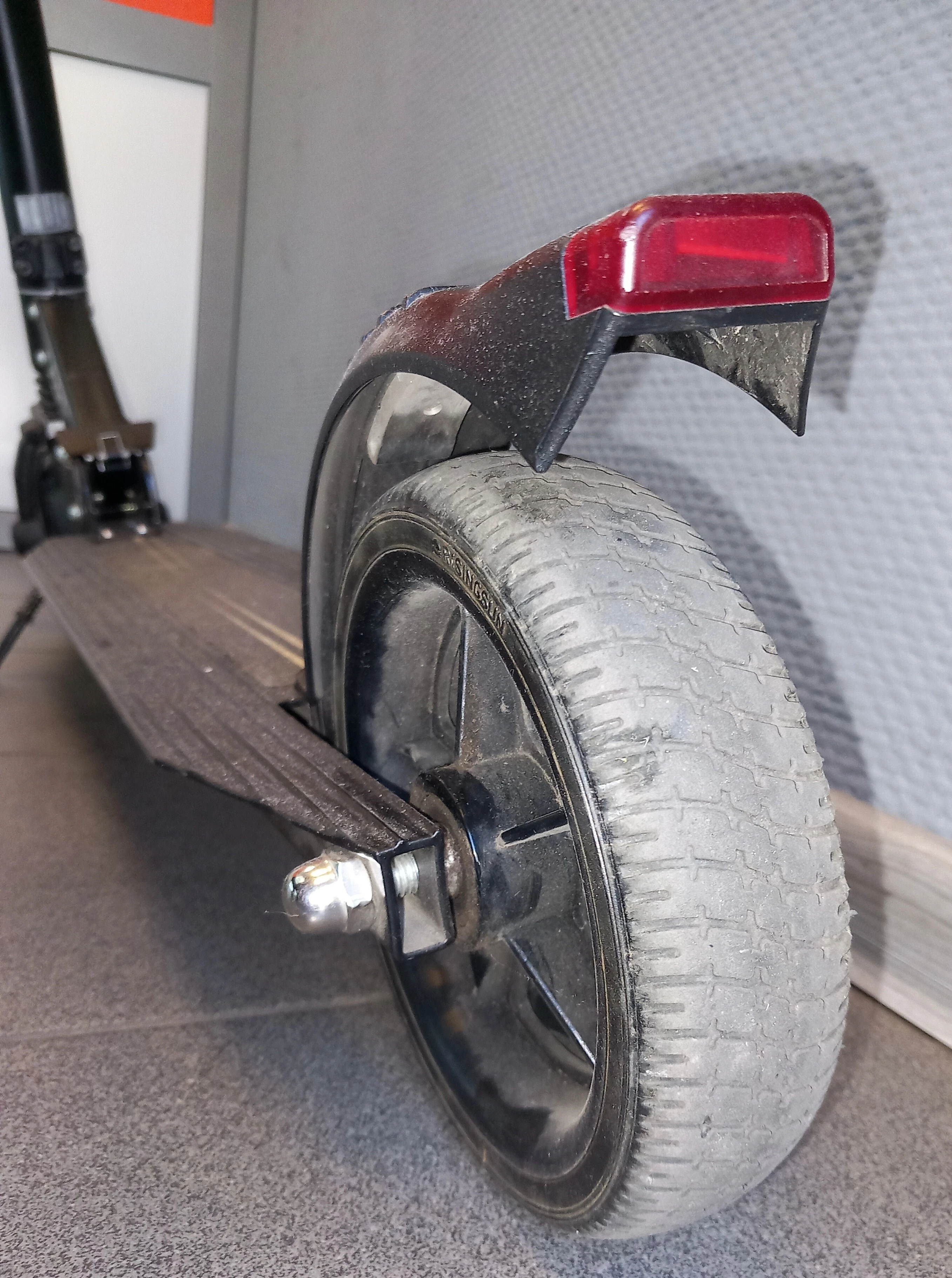 hulajnoga-elektryczna-street-eco-wadliwa-pod-ciezarem-jedzie-max-3kmh-waga-10