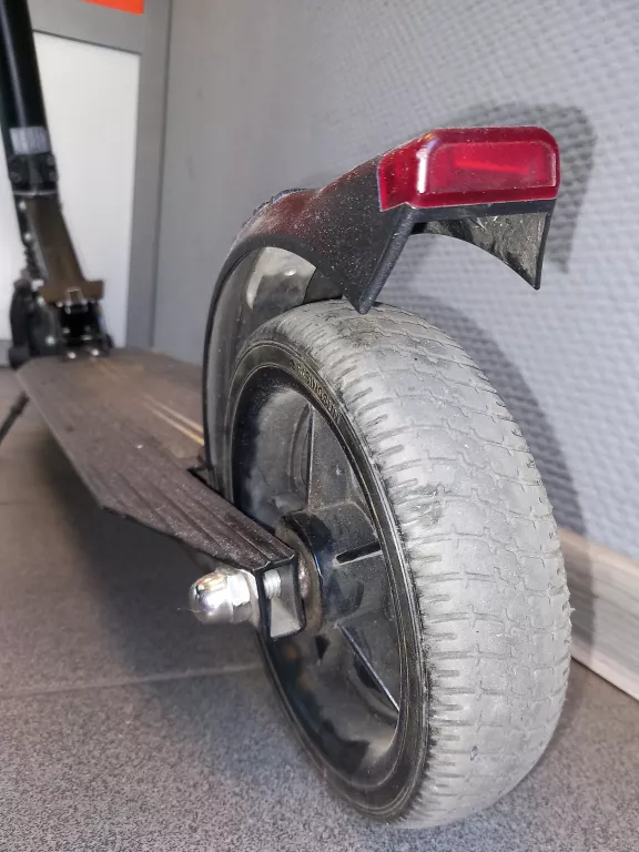 hulajnoga-elektryczna-street-eco-wadliwa-pod-ciezarem-jedzie-max-3kmh-waga-10