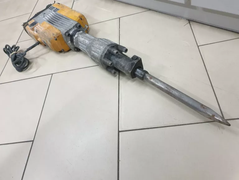 MŁOT WYBURZENIOWY JCB