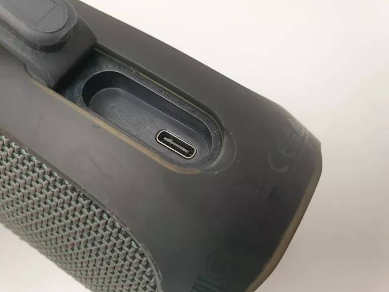 GŁOŚNIK JBL FLIP ESSENTIAL 2 SZARY