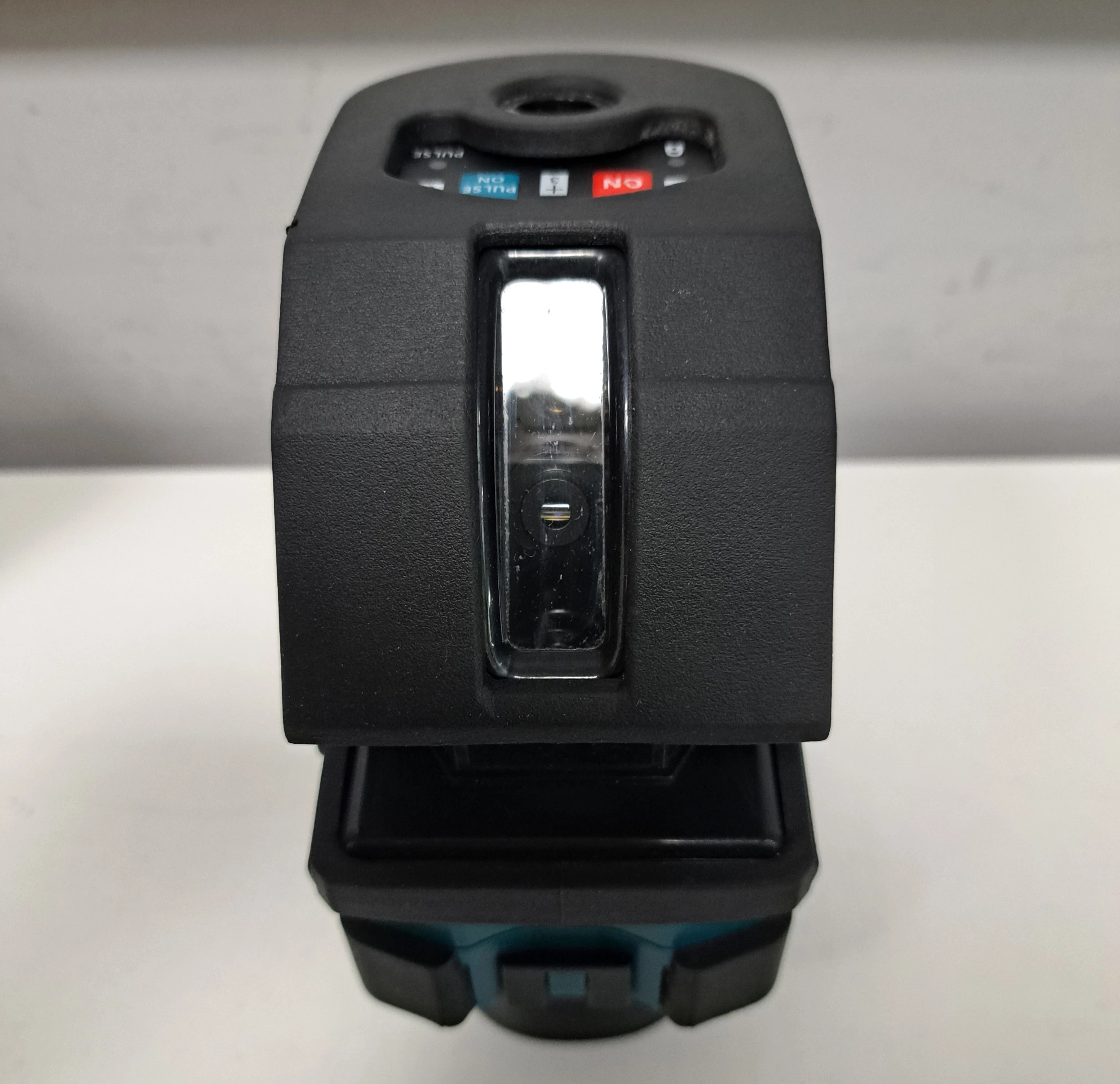 laser-krzyzowo-punktowy-makita-sk103p-stan-11323-2