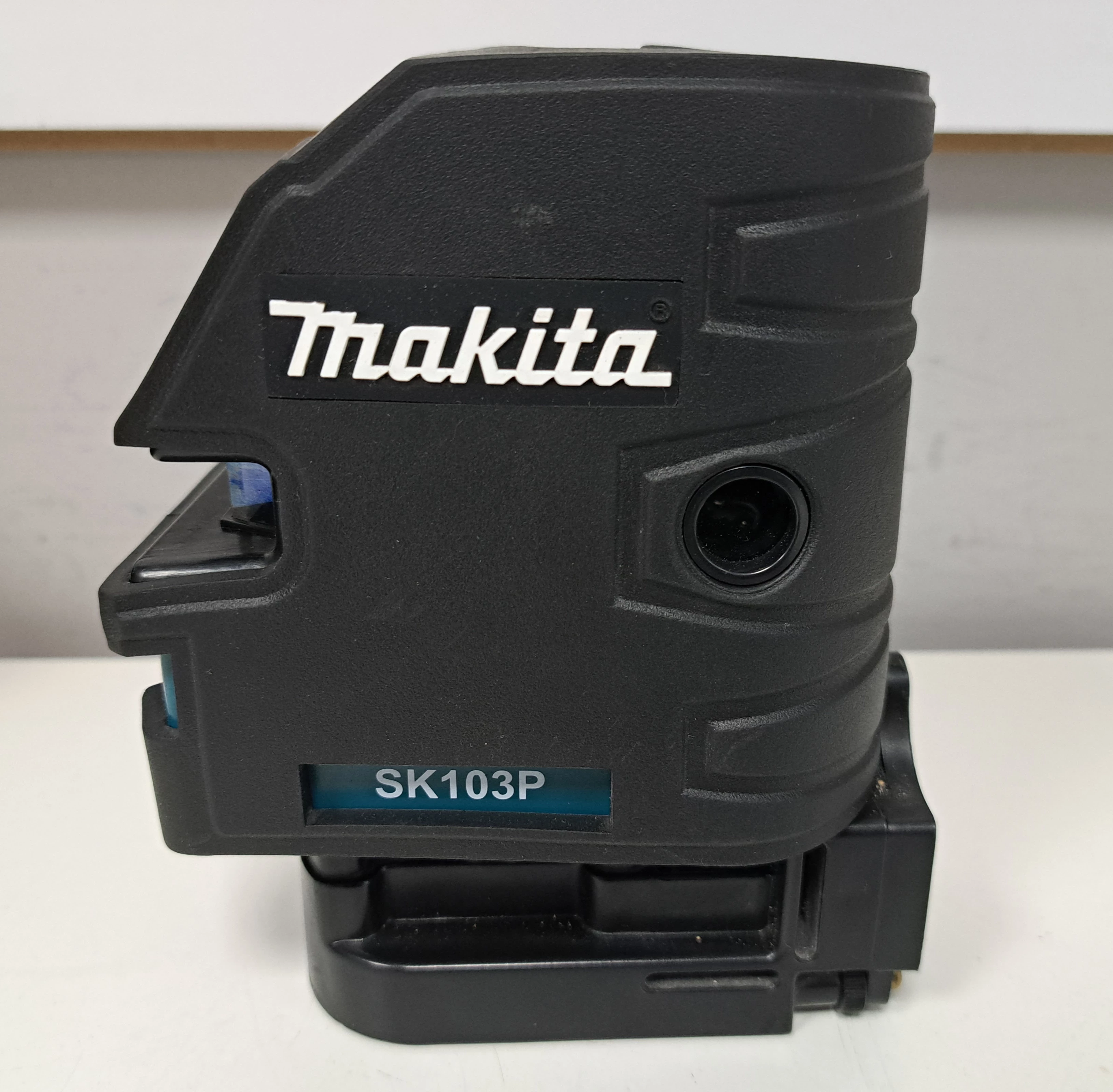 laser-krzyzowo-punktowy-makita-sk103p-ean-gtin-088381851893