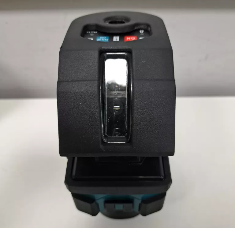 laser-krzyzowo-punktowy-makita-sk103p-stan-11323-2