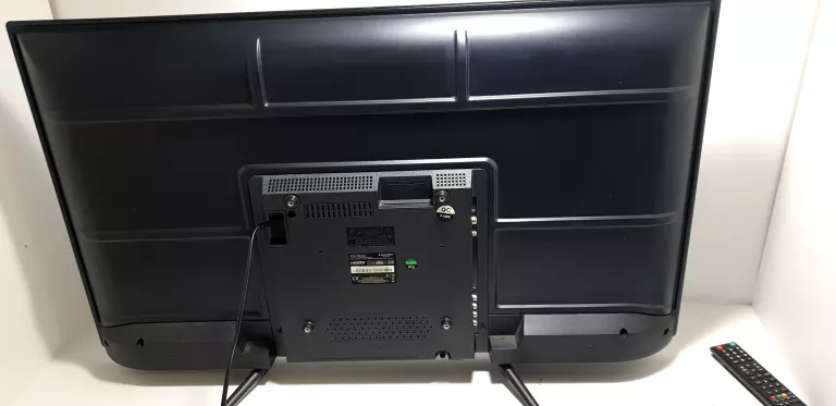 TELEWIZOR LED BLAUPUNKT BN40F1372EEB 40 CALI +PILOT