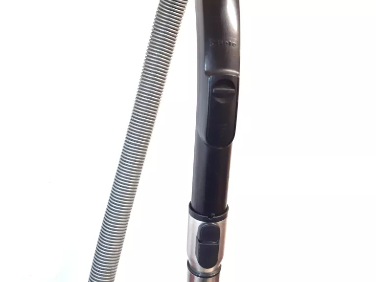 odkurzacz-miele-complete-c3-powerline-1600w-sgdc0-bardzo-mocny-stan-11323-2