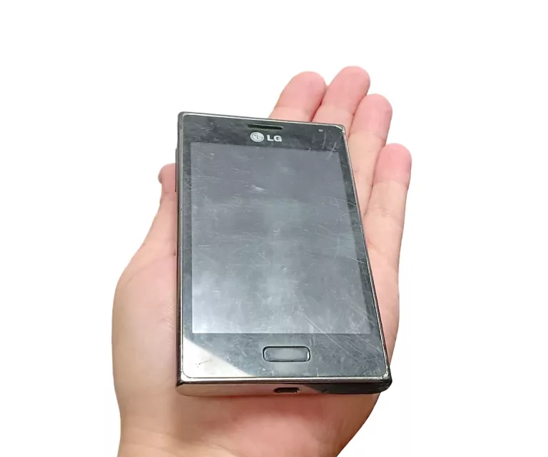 TELEFON  LG E610  !! NA CZĘŚCI !!